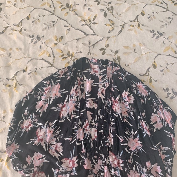 Aritzia Kimono - Picture 3 of 4